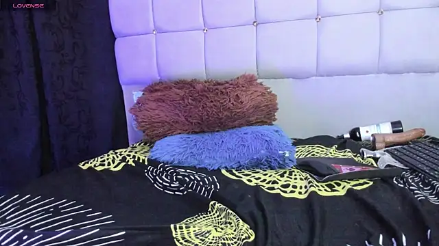 charlotte_brawn webcam