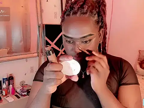 Hugemonsterblack webcam