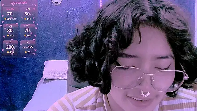NinaYellow webcam