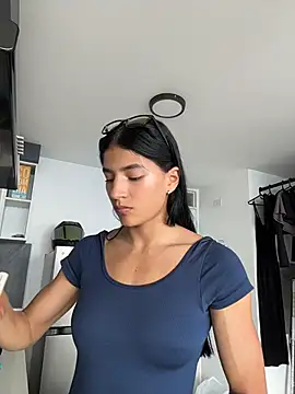 Ema_Rose_ webcam