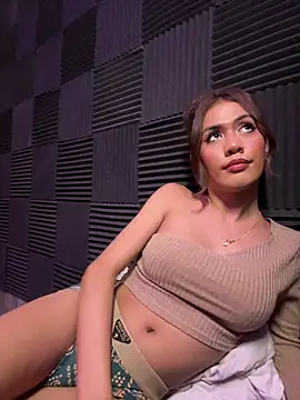 Bomb_Maddy webcam