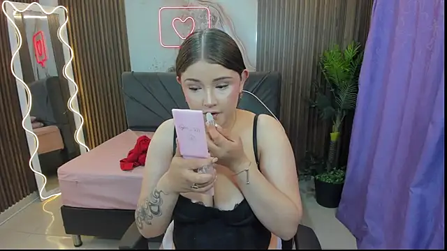 Krysstal_tay1 webcam