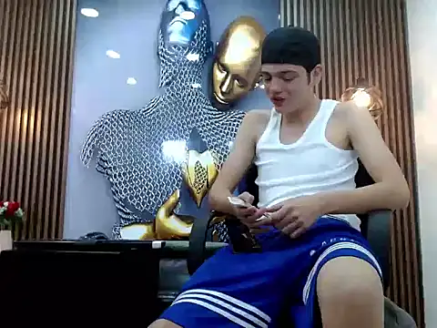 alejobussnek - AlejoBussnek's free webcam - UK Sex Cams