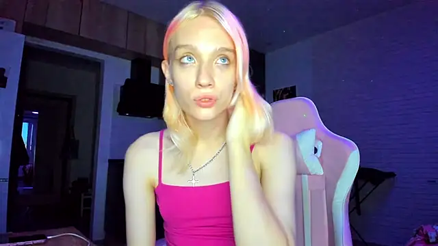 _Alice_Kitty Live Webcam on Stripchat
