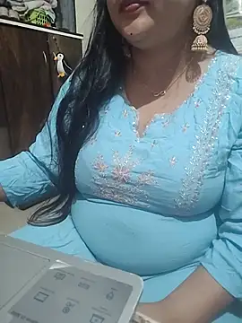 -billo (F milf) - milk in boobs