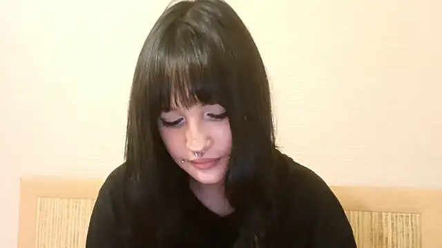 AliceMilati live cam on StripChat