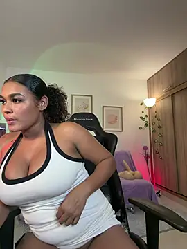 aleja_montiel__ webcam