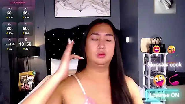 HOTTESTCANDYTS webcam