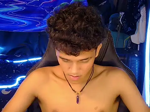hugekenbigcock webcam