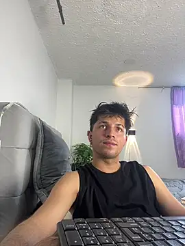 Issac_james_ live cam