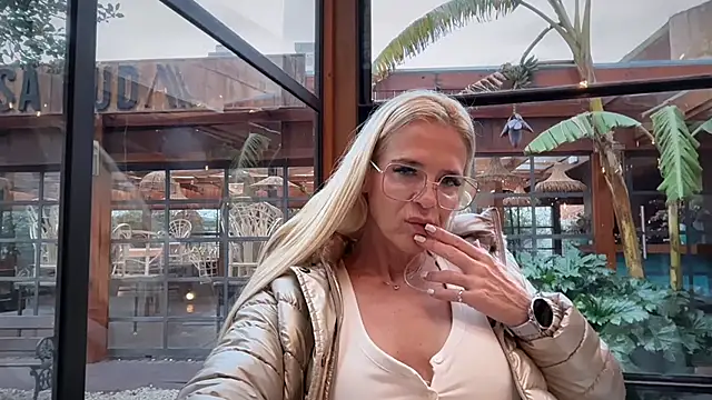 Reyna63 webcam