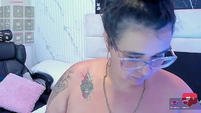 Reginavegaa live webcam show