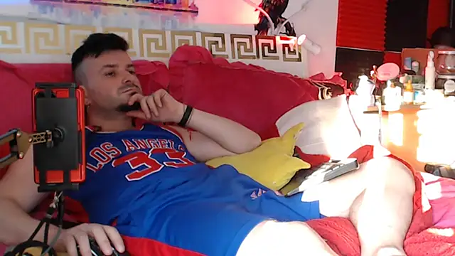 Hugec0ck007 live cam on StripChat