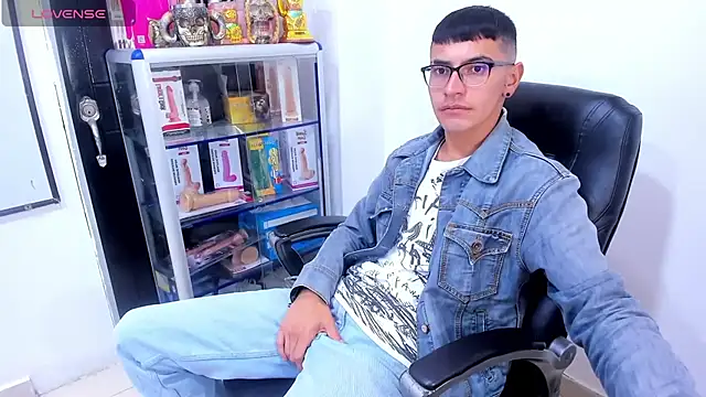 Alexx_bigcockk webcam