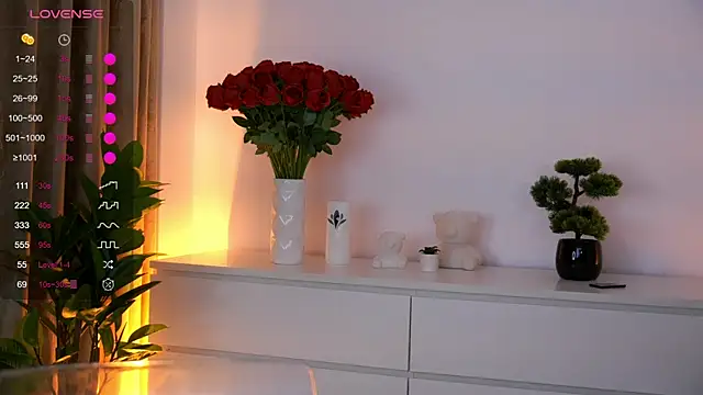 AishaSins webcam