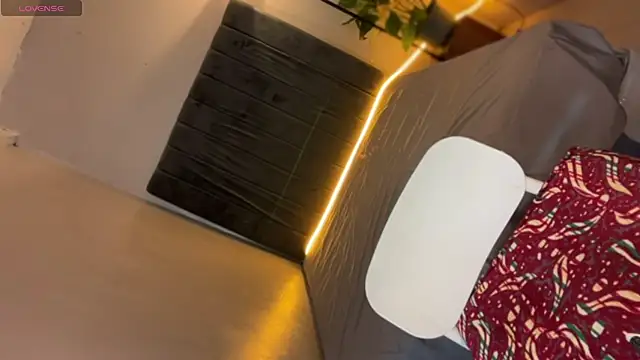 wiggle_nibble (T young) - SHOW ME SOME LOVE AND CUM TOGETHER