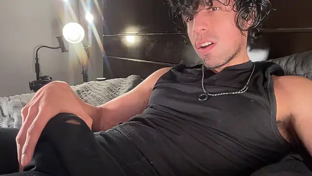 beranco19 Live Webcam on Stripchat