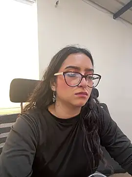 Kloenovoa- live cam on StripChat