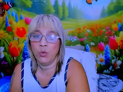 indianroxy webcam