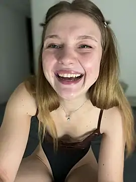 Emaline_Fane webcam