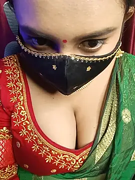 MIDNIGHT__LOVE live cam on StripChat