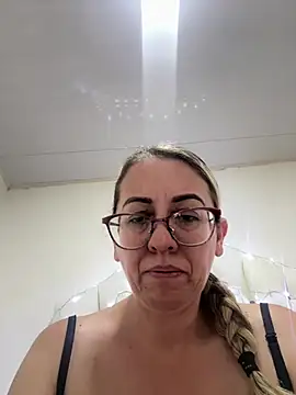 miss_hanna07 live cam on StripChat