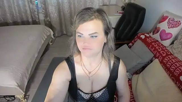 MildMature live cam on StripChat
