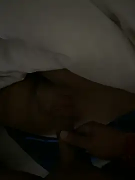 hubby_xxx (Ask my age) - Playing with sleeping gf