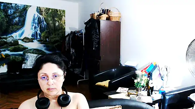 imperatriza - Imperatriza's free webcam - UK Sex Cams