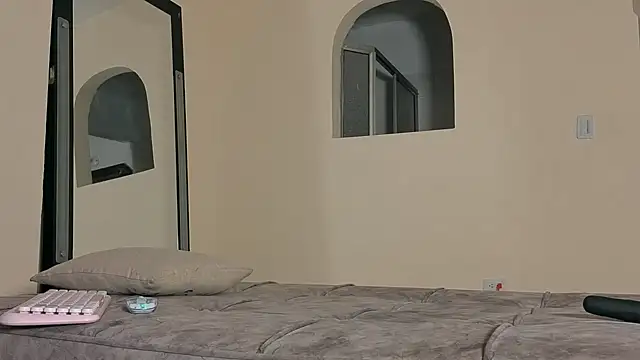 JustClaree webcam