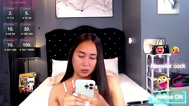HOTTESTCANDYTS webcam