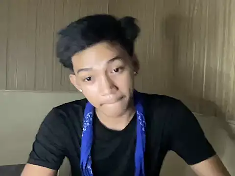 YourcumBoy77 Live Webcam on Stripchat