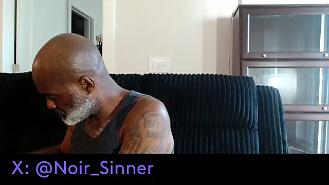 sinnernoir (M mature) - third goal: cum in open chat