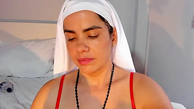 ClaraMariaMon webcam