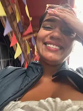Sara-77 webcam