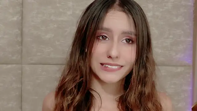 Sarah-Grace webcam
