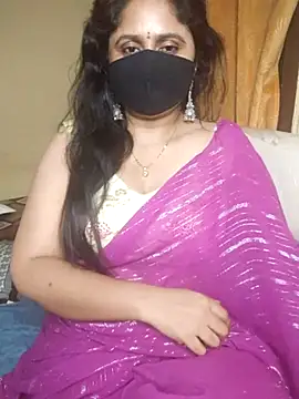 Sravvi499 webcam