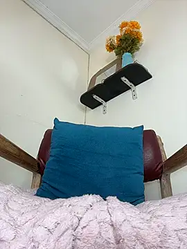 LilaRvsh webcam