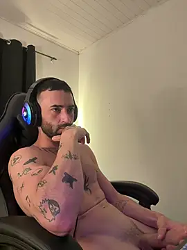 Aaron_hyuga webcam