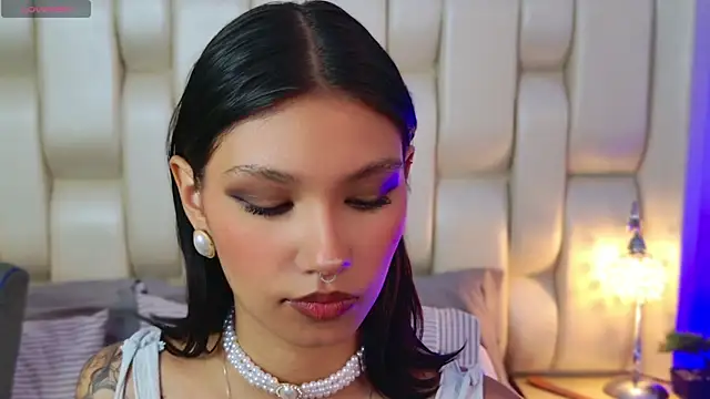 Mimi_Nyx webcam
