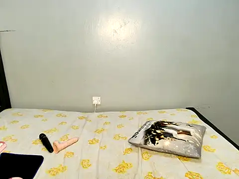LunaDarlin webcam