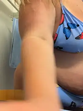 angelbabyyy6969 (F young) - Squirt public hotel parkinglot outdoors