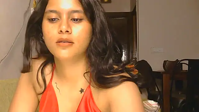 Naira_fit live webcam show