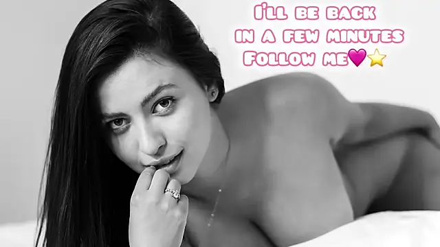 Sara_Squirting_Heels live cam on StripChat