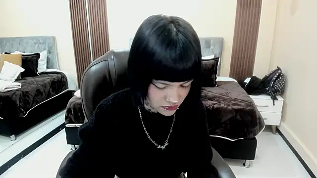 Bela_Craxkerr webcam