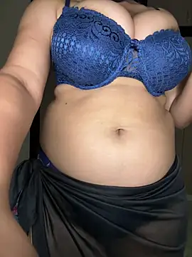 Shreyasexy2 live cam on StripChat