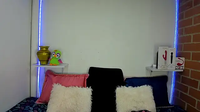 rukminilatin webcam