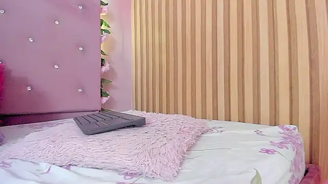 lovely__kiss__ webcam