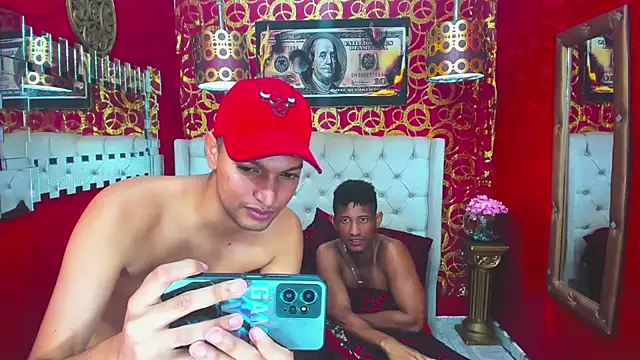 PEINBOYS live cam