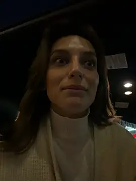 -AngelAri-